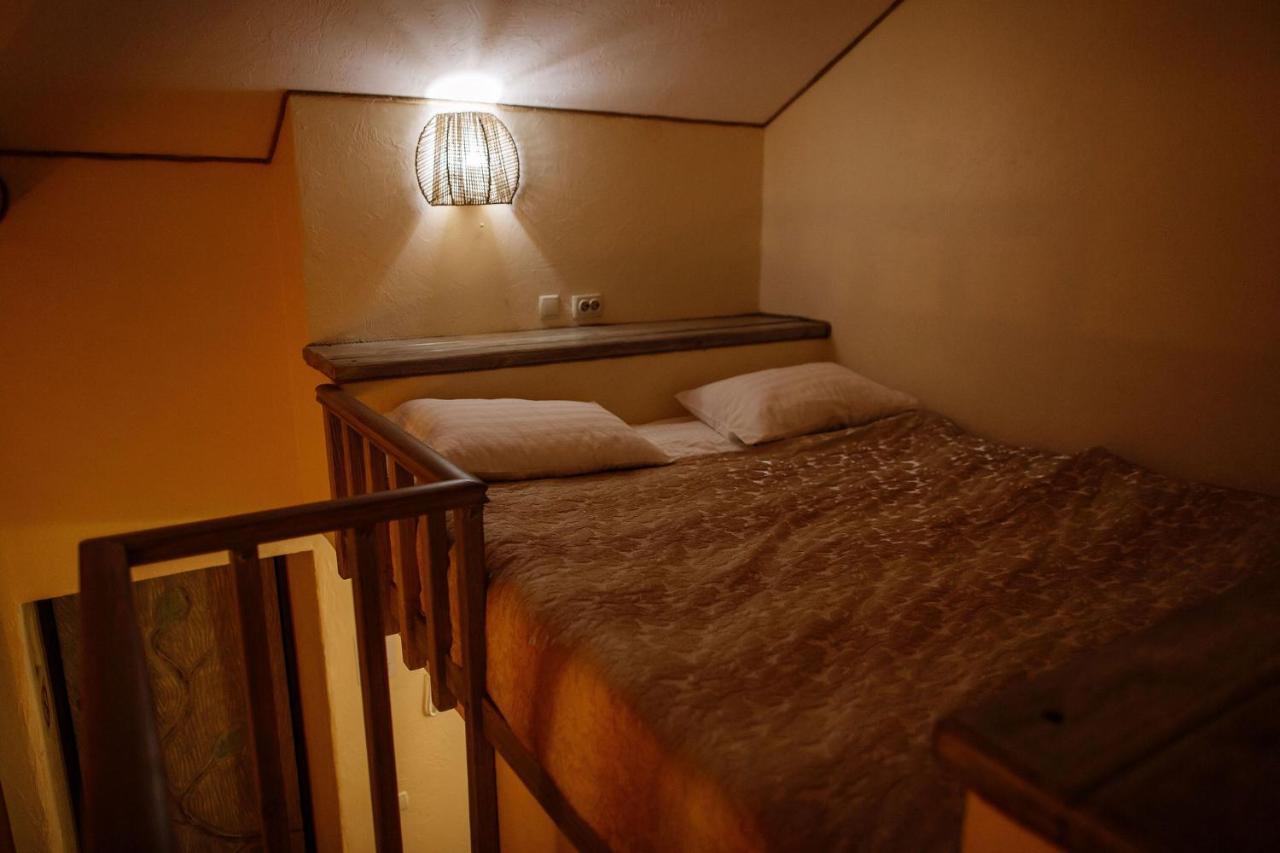 Veselyj Zajets Hotell Pirnove Exteriör bild